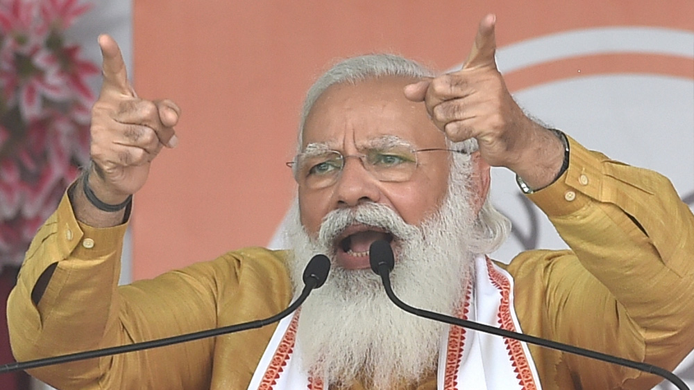 প্রচারে তোপ: এখানে ‘জয় শ্রীরাম’ শুনলে রেগে যান, বারাণসী গিয়ে কী করবেন, মমতাকে কটাক্ষ মোদীর