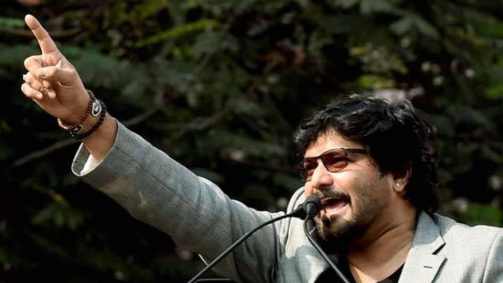 আরবসাগরের নোনা বাতাসে ৭ বছরের সংগ্রাম। তার পর প্রথম বড় ব্রেক ২০০০ সালে, ‘কহো না প্যায়ার হ্যায়’ ছবিতে। প্রথম ছবিতেই বাবুলের গানের আকাশছোঁয়া জনপ্রিয়তা। এই ছবি হৃতিক রোশনের মতো বাবুলকেও রাতারাতি তারকা করে তোলে মুম্বইয়ের আকাশে।