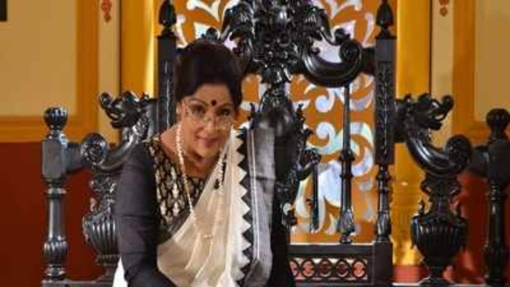 কোনও কৃষিজমি না থাকলেও পাপিয়া দু’টি দোকানঘর লিজ নিয়েছেন টালিগঞ্জ সার্কুলার রোডের আলিপুর কমপ্লেক্সে।