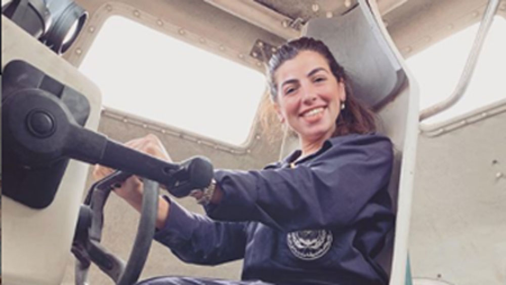 এত বছর পর সম্প্রতি ফের একবার সংবাদের শিরোনামে উঠে এসেছে তাঁর নাম। সুয়েজ খালে যে ঘটনা ঘটেছিল তার জন্য নাকি দায়ী ছিলেন এই মহিলা ক্যাপ্টেনই!