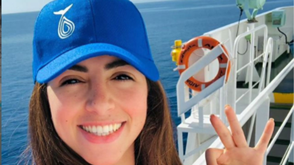 কারণ ওই বিভাগে তিনিই ছিলেন প্রথম মহিলা পড়ুয়া। ছেলেদের মাঝে একমাত্র মহিলা হিসাবে ক্লাস করতে অনেক গঞ্জনা, ব্যঙ্গ সহ্য করতে হয়েছিল তাঁকে। যৌন বিদ্বেষমূলক মন্তব্যও শুনতে হয়েছিল একাধিকবার।