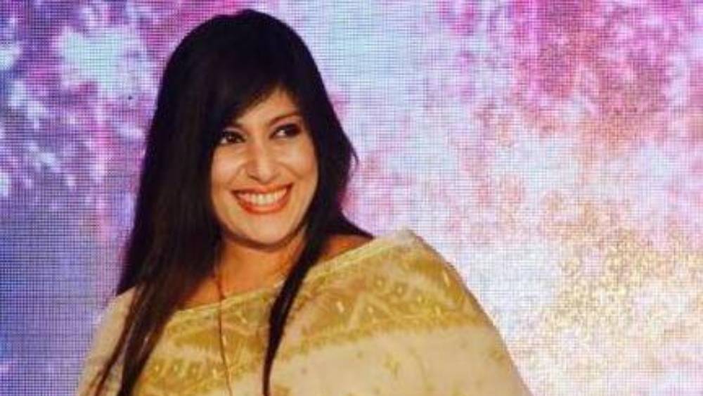 ১৯৯২ সালে রাঁচী বিশ্ববিদ্যালয় থেকে কলা বিভাগে স্নাতক বৈশালী পেশা হিসেবে উল্লেখ করেছেন ব্যবসার কথা।