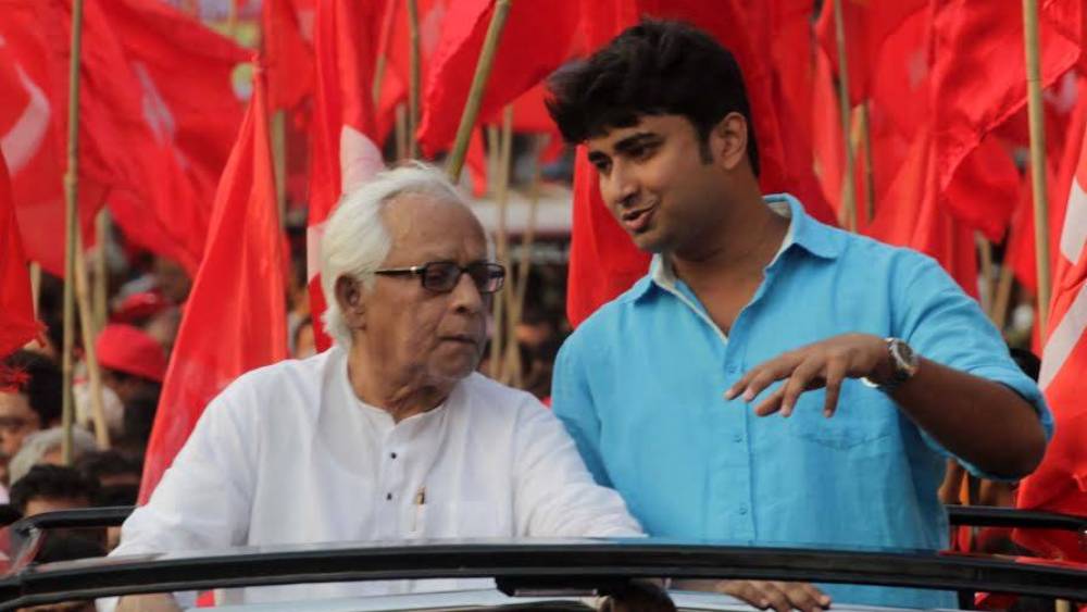 শতরূপের নামে কোনও বসতবাড়ি মালিকানা নেই। কে‌নেননি জমিও। তরুণ বামনেতার নেই কোন ব্যাঙ্কঋণও।