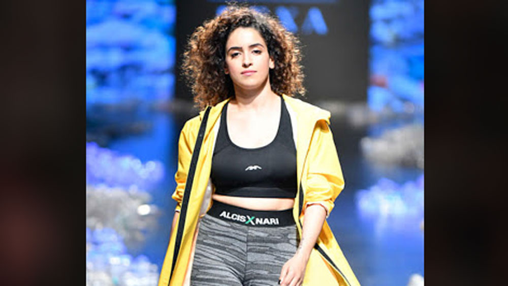 সানিয়া মূলত দিল্লির মেয়ে। প্রশিক্ষিত নৃত্যশিল্পী তিনি। স্নাতক করার পরই তিনি একটি নাচের রিয়েলিটি শো-এ অডিশন দিয়েছিলেন।