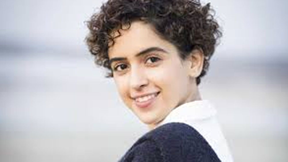 কোরিওগ্রাফার না হতে পেরে সে দিন কেঁদে ভাসিয়েছিলেন সানিয়া। বন্ধুর সঙ্গে সেই রাতেই মন খারাপ করে ‘ডান্স ইন্ডিয়া ডান্স’-এর মঞ্চ ছাড়েন তিনি।