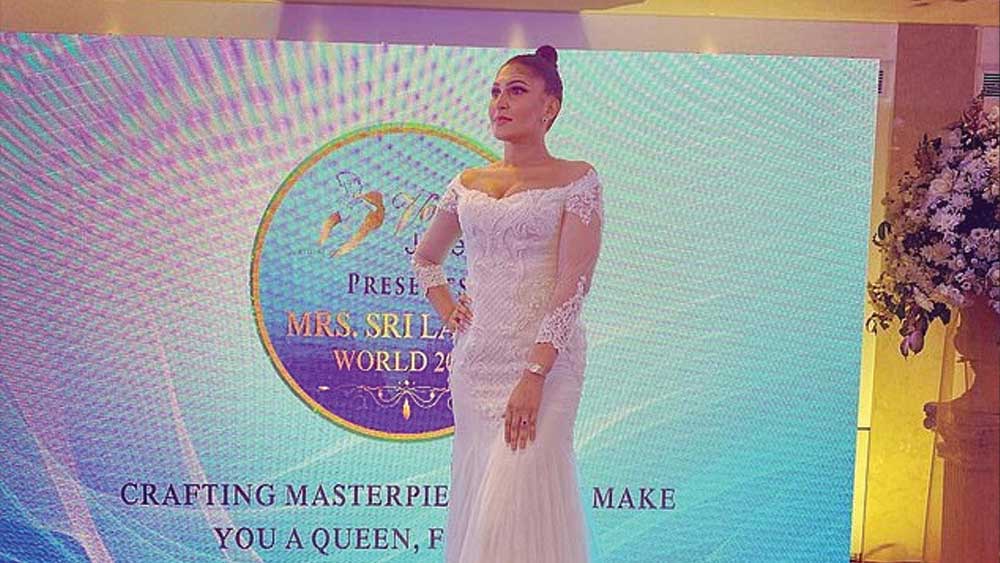 পুষ্পিকা আরও বলেন, ‘‘এই প্রতিযোগিতার জন্য কঠোর পরিশ্রম করেছি। তা ছাড়া বিবাহিত মহিলারা কী এমন অতিরিক্ত সম্পদের অধিকারী যে বিবাহ বিচ্ছিন্নারা তাঁর সমকক্ষ নন? এই দৃষ্টিভঙ্গি পাল্টাতে চাই আমি। আমি চাই ভবিষ্যতে বিবাহ বিচ্ছিন্নারাও যেন এই প্রতিযোগিতায় অংশ নিতে পারেন।’’