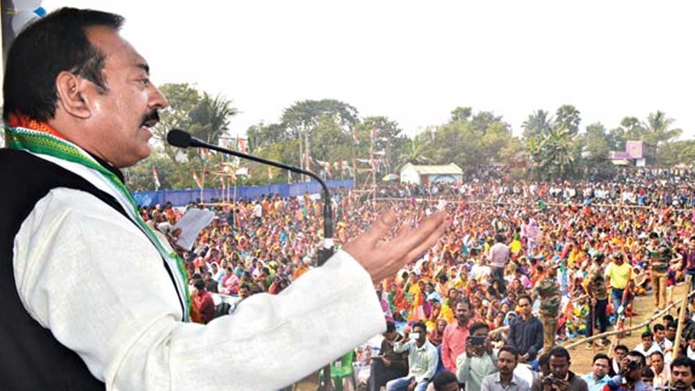  সব মিলিয়ে অরূপ বিশ্বাসের নামে ব্যাঙ্কের বিভিন্ন অ্যাকাউন্টে গচ্ছিত আছে ৬৫ লক্ষ ৫৪ হাজার ১৪৭ টাকা।