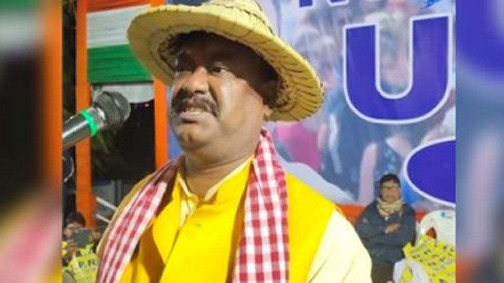 বেচারামের কাছে ১ লাখ টাকা মূল্যের  এবং স্ত্রীর কাছে ৫ লাখ টাকা মূল্যের  সোনার গয়না রয়েছে।