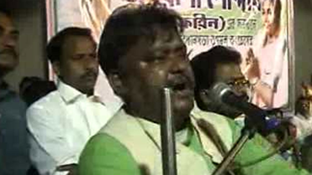 বেচারামের মোট অস্থাবর সম্পত্তি ৩৫ লাখ ১৯ হাজার ৩২৯ টাকা এবং স্ত্রীর অস্থাবর সম্পত্তির পরিমাণ ৩৩ লাখ ২২ হাজার ৩১০ টাকা।