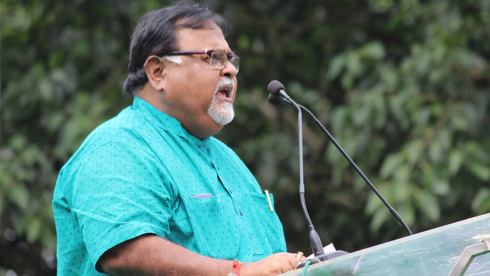 অভিজ্ঞতা না গ্ল্যামার, ভোটের ময়দানে কে কাকে টেক্কা দেবে তা তো বলবে সময়। আপাতত সম্পত্তির হিসাবে প্রতিদ্বন্দ্বী শ্রাবন্তীর থেকে কত এগিয়ে বা পিছিয়ে রয়েছেন পার্থ দেখে নেওয়া যাক।