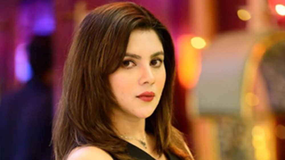 হলফনামায় একটিমাত্র গাড়ির উল্লেখ করেছেন পায়েল। অডি এ৬১। ২০১৪ সালে গাড়িটি ১৬ লাখ টাকায় কিনেছিলেন তিনি।