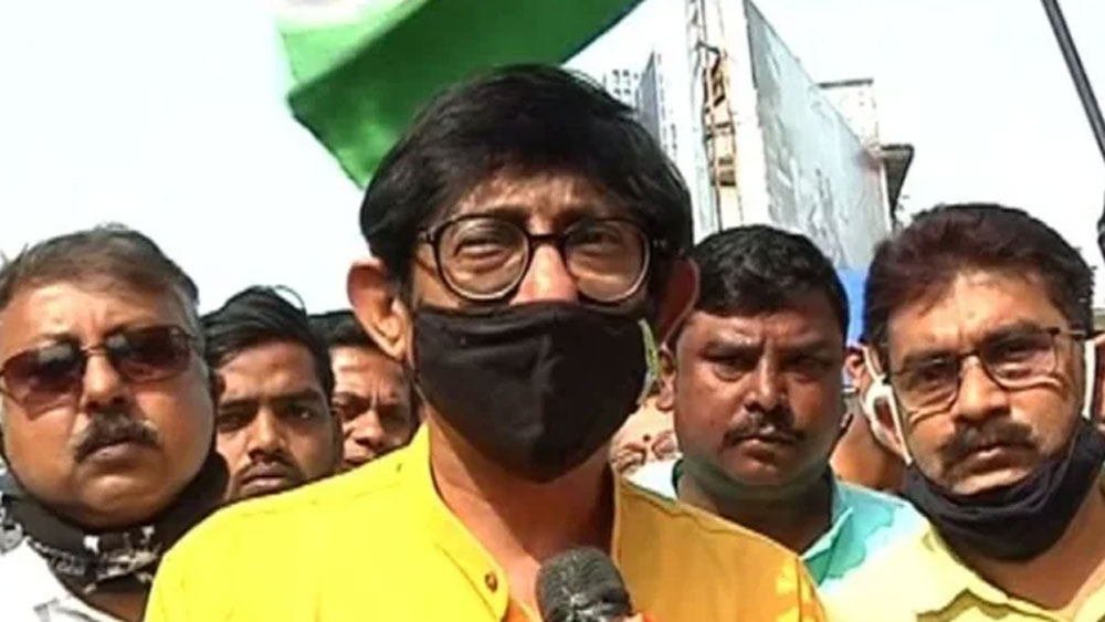 ১৬ গ্রাম সোনার গয়না রয়েছে কাঞ্চনের। যার বাজার দর ৭৯ হাজার ৪৮০ টাকা। তাঁর স্ত্রীর কাছে রয়েছে ২৬ হাজার ৭৩১ টাকার সাড়ে ৫ গ্রাম সোনার গয়না।