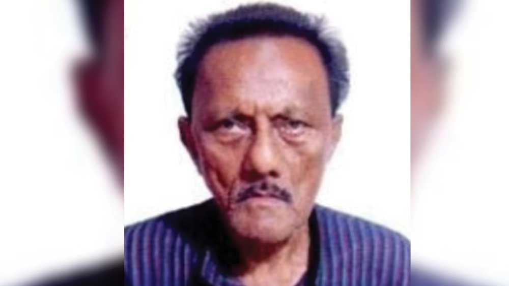 নির্বাচনে নাম লেখালেও, নির্দল হিসেবেই ভোটে দাঁড়িয়েছেন বিনয়। যদিও এমসিপিআই তথা নকশাল দলের জেলা সভাপতির দায়িত্ব সামলান তিনি।