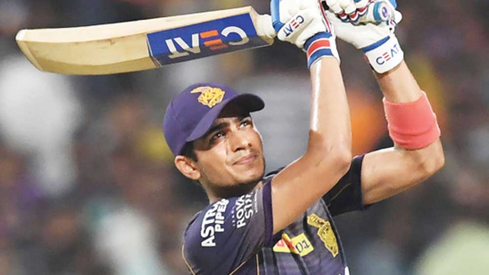 শুভমন গিল: তরুণ এই ওপেনার গত বারের আইপিএলে দলের হয়ে সব চেয়ে বেশি রান করেছিলেন। এ বারেও তাঁর ব্যাটে নিয়মিত রান চাইবে কলকাতা।