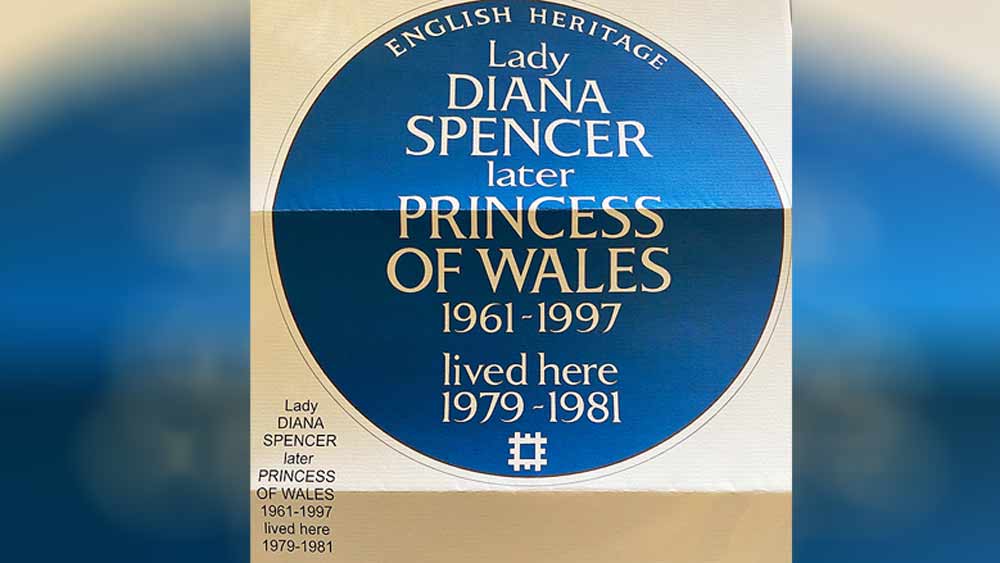 নীল ফলক বসবে ফ্ল্যাটটিতে।