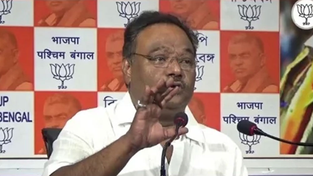 শমীক ভট্টাচার্য। রাজ্য বিজেপি-র অন্যতম শীর্ষ নেতা। রাজারহাট গোপালপুর কেন্দ্রে এ বারে পদ্মের প্রার্থী।