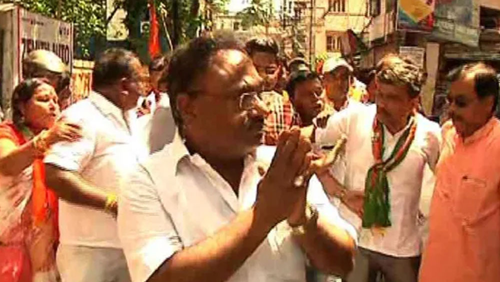 নির্বাচন কমিশনের কাছে তিনি সম্প্রতি যে হলফনামা জমা দিয়েছেন তাতে তাঁর সম্পত্তির পরিমাণ জানিয়েছেন শমিক।