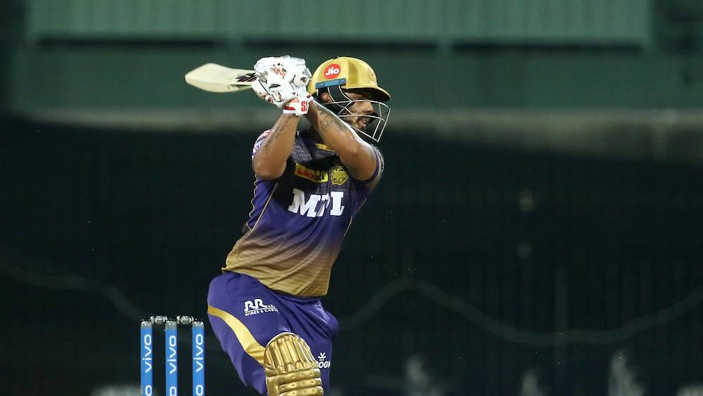 ম্যাচের প্রথম বলেই ভুবনেশ্বর কুমারকে চার মারেন নীতীশ। দুর্দান্ত ফর্মে থাকা জাতীয় দলের এই পেসারের আত্মবিশ্বাস বোধহয় ওখানেই কিছুটা চিড় ধরেছিল। ৪ ওভারে ৪৫ রান দেন তিনি। বিপক্ষ বোলিংয়ের অন্যতম সেরা অস্ত্রকে প্রথমেই ভোঁতা করে দিয়ে দলের সুরটা বেঁধে দেন রানা।