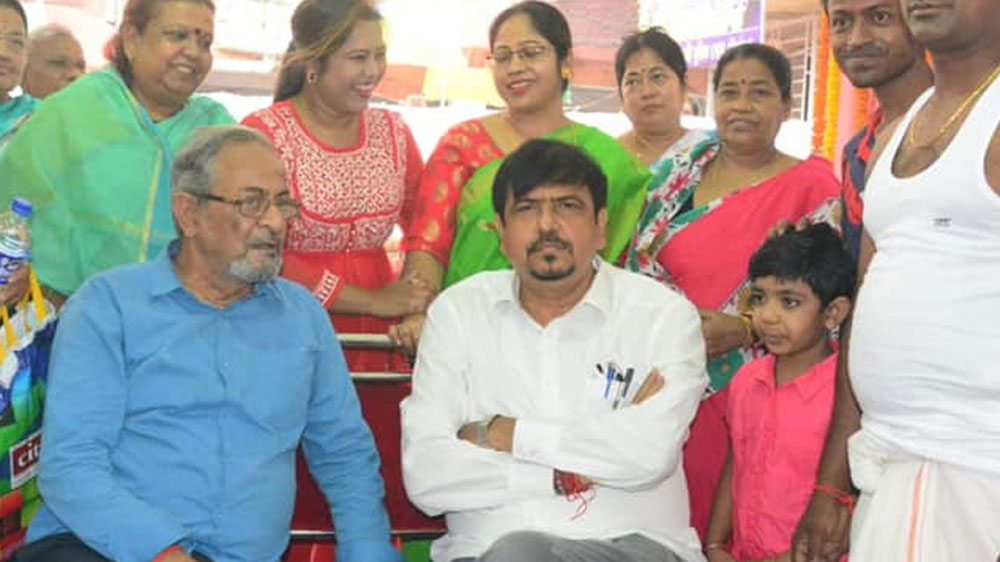 এসবিআই, ইউনিয়ন ব্যাঙ্ক অব ইন্ডিয়ায় স্থায়ী আমানত এবং সেভিংস অ্যাকাউন্ট মিলিয়ে মোট ৫১ লাখ ৮২ হাজার ১৩২ টাকা রয়েছে তাঁর। স্ত্রীর নামে ব্যাঙ্কে রয়েছে ৬ লাখ ৮২ হাজার ৩৫১ টাকা।