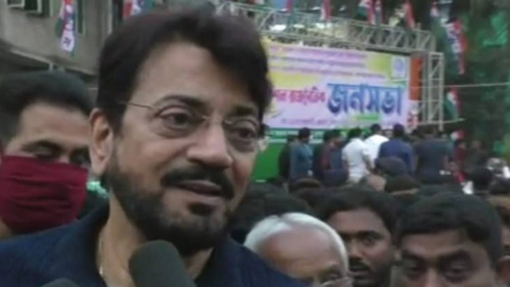 বিভিন্ন ব্যাঙ্কে চিরঞ্জিতের নামে গচ্ছিত আছে যথাক্রমে ৩ কোটি ৭১ লক্ষ ৫ হাজার ৪৬৯ টাকা, ২২ লক্ষ ৬৩ হাজার ৪৯৯ টাকা, ৩৭ হাজার ২০৭ টাকা ৬ পয়সা, ২ লক্ষ ১০ হাজার ৭৫২ টাকা ১৭ পয়সা, ২ লক্ষ ৩৩ হাজার ২৫ টাকা ৬৪ পয়সা এবং ৩ লক্ষ ৩১ হাজার ৮৩৭ টাকা।