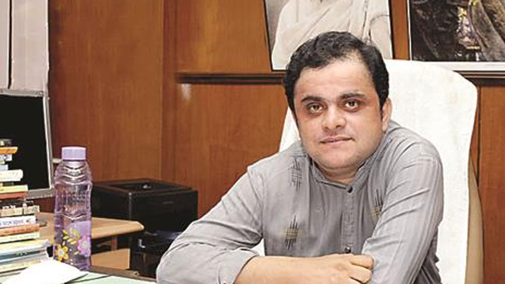 এসবিআই ব্যাঙ্কে ব্রাত্যর নামে ২৭ লাখ ৮ হাজার ১৫৩ টাকার একটি স্থায়ী আমানত রয়েছে। এসবিআইয়ের সেভিংস অ্যাকাউন্টে তাঁর নামে রয়েছে ৪০ লাখ ৪ হাজার ৭১৭ টাকা।