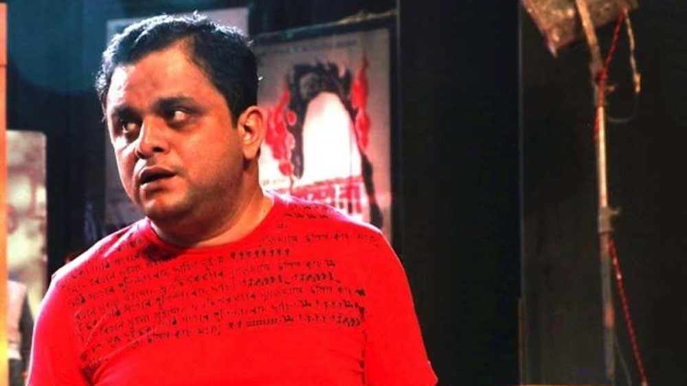 ব্রাত্য বা তাঁর স্ত্রীর কোনও ঋণও নেই। তাঁর বা তাঁর স্ত্রীর নামে থানায় কোনও অপরাধমূলক অভিযোগও নেই বলে উল্লেখ রয়েছে হলফনামায়।