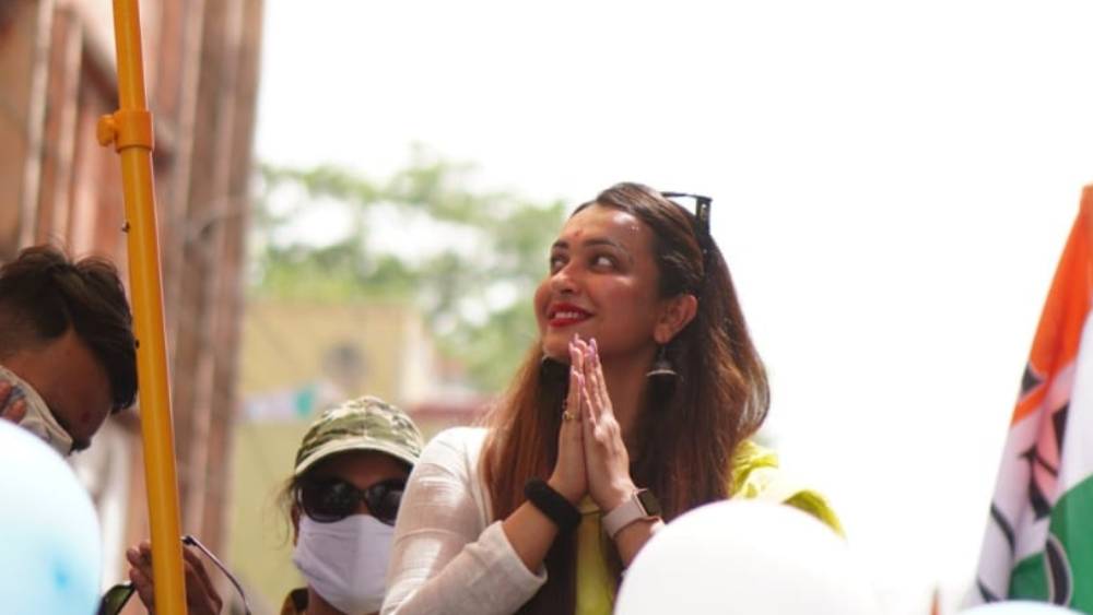 নতুন ফ্ল্যাটের জন্য কৌশানী ব্যাঙ্ক থেকে ঋণ নিয়েছেন ৫৮ লক্ষ ৭০ হাজার ৩৩৫ টাকা।