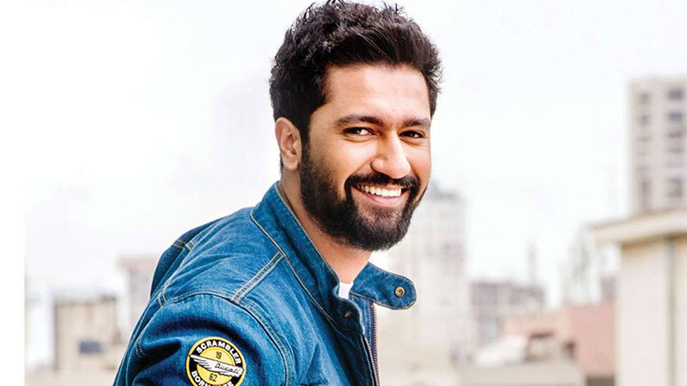 কার্তিকের পরিবর্তে কাকে এই ছবিতে নেওয়া হয়েছে জানেন? এই তালিকার প্রথমেই রয়েছে ভিকি কৌশলের নাম।