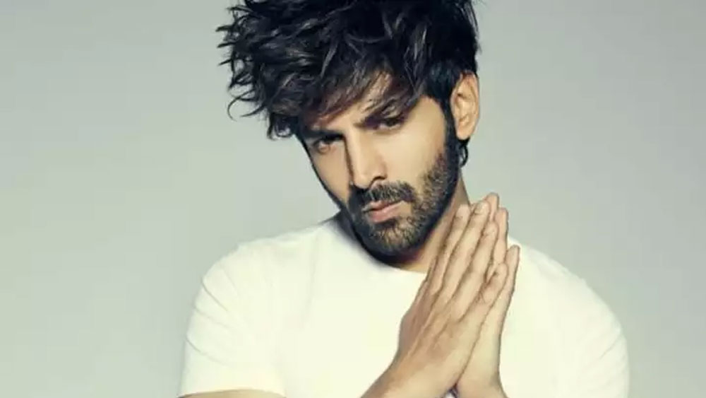 এমনকি কর্ণের প্রোডাকশন হাউস আরও কোনও ছবি কার্তিকের সঙ্গে করবে না বলেও সাফ জানিয়ে দিয়েছে।