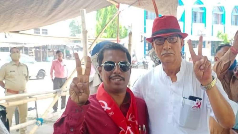 ২০১৬ সালে ৩০ লক্ষ টাকা দিয়ে ফ্ল্যাটটি কিনেছিলেন। তাঁর বাড়ি এবং ফ্ল্যাটের বর্তমান বাজারদর প্রায় ৬৫ লক্ষ টাকা। তাঁদের নামে কোনও ব্যাঙ্কঋণ এই মুহূর্তে চলছে না।