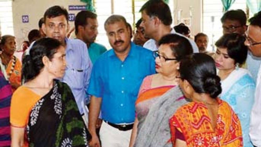 গড়চায় একটি লিজ নেওয়া বাড়িতে থাকেন চন্দ্রিমা। ব্যাঙ্ক বা অন্য কোনও প্রতিষ্ঠানে তাঁর কোনও আর্থিক ঋণ নেই।