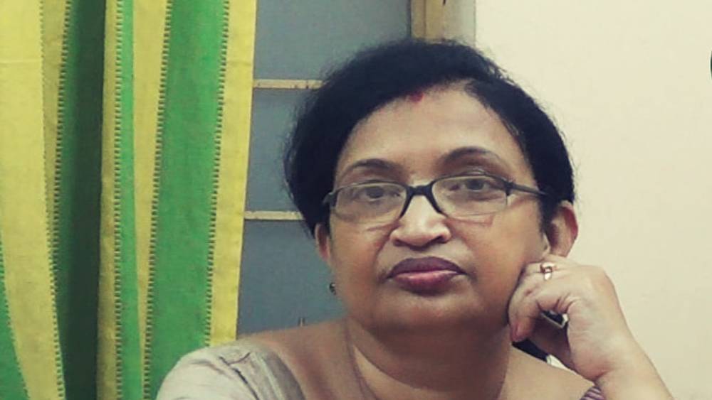 ১৯৭২ সালে বাণিজ্য শাখায় স্নাতক হন চন্দ্রিমা। ১৯৭৬ সালে সম্পূর্ণ করেন এলএলবি। ১৯৭৮ সালে ওয়েস্টবেঙ্গল বার অ্যাসোসিয়েশনে তিনি আইনজীবী হিসেবে নথিবদ্ধ হন।