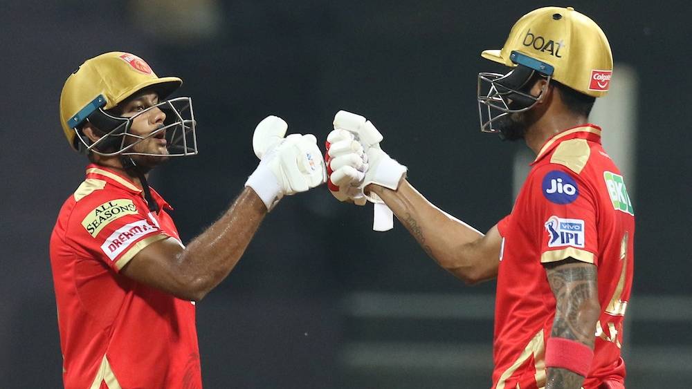 জলে গেল কে এল রাহুল ও ময়াঙ্ক আগরওয়ালের লড়াই। ছবি - টুইটার। 