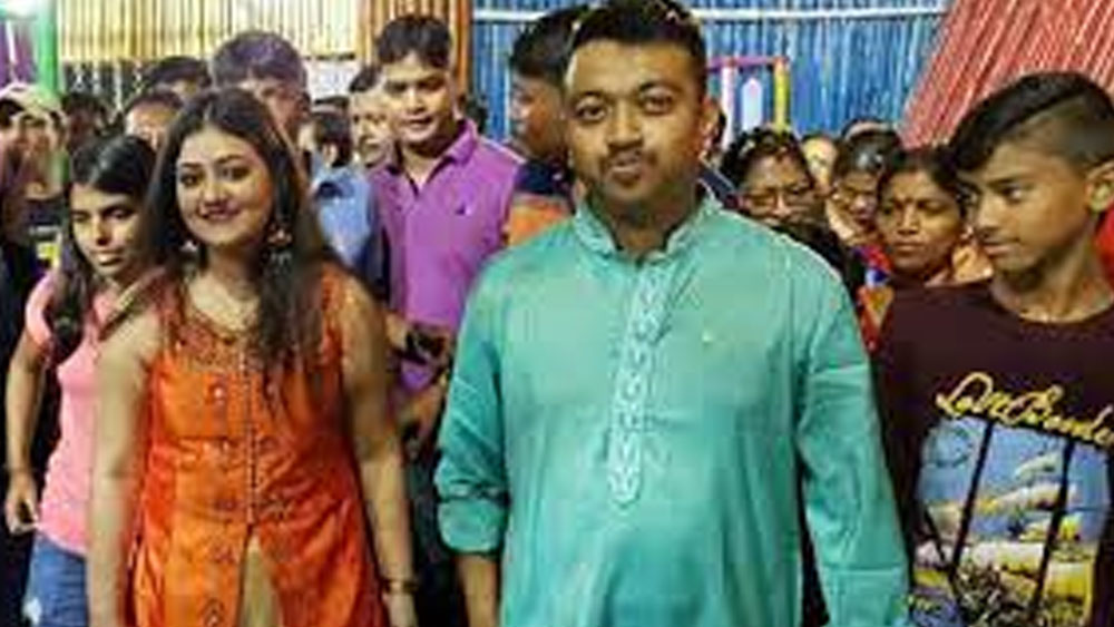 শুভ্রাংশু স্থাবর সম্পত্তি রয়েছে ৭৯ লাখ ৯০ হাজার টাকার। তাঁর স্ত্রীর স্থাবর সম্পত্তির পরিমাণ সাড়ে ৪২ লাখ টাকার।