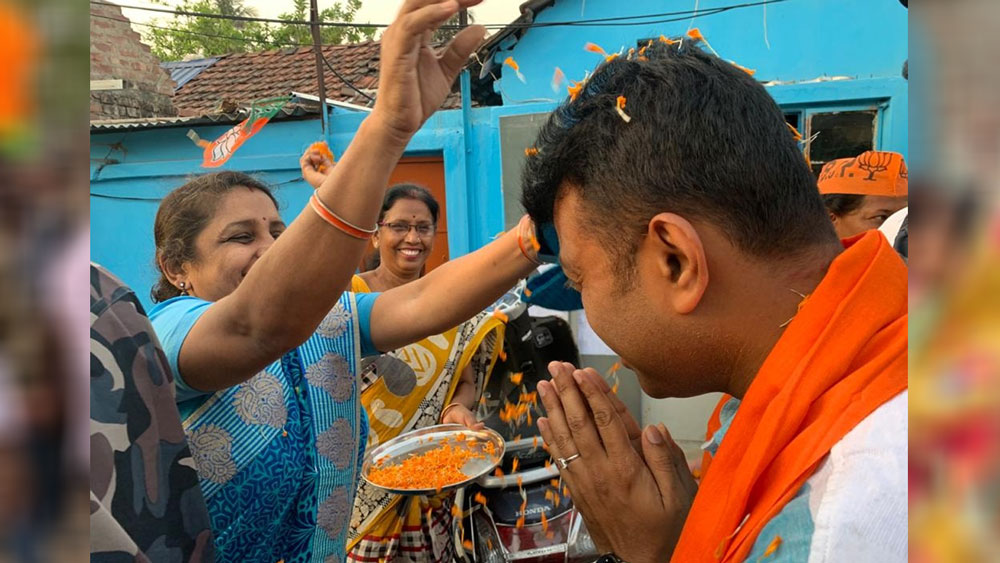 হালিশহরের ওই তিনটি জমি মিলিয়ে বর্তমান বাজার দর ৫৯ লাখ ৯০ হাজার টাকা। তাঁর স্ত্রীর নামে যে জমিটি রয়েছে তার মূল্য আড়াই লাখ টাকা।