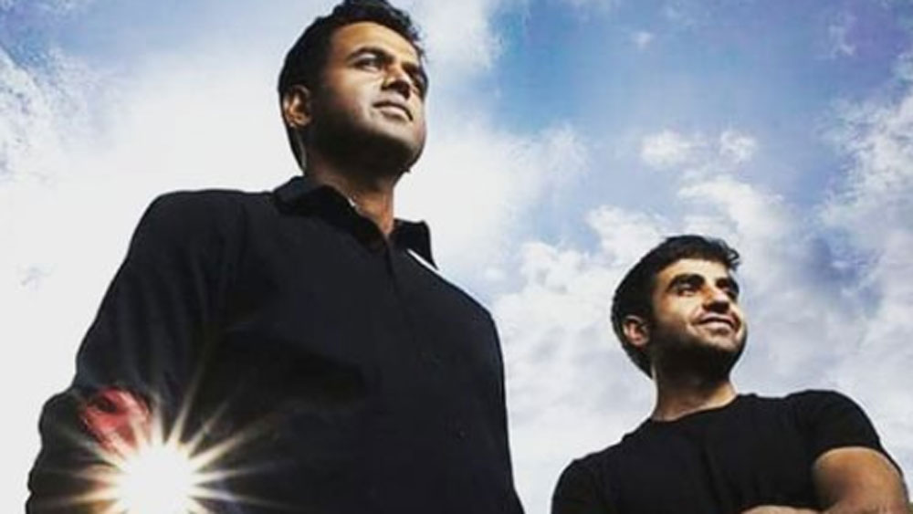 ভাইকে সঙ্গে নিয়ে তিনি শুরু করে দিলেন নিজের ব্যবসা। বর্তমানে তাঁদের সংস্থার দৈনন্দিন টার্নওভার প্রায় ১ কোটি ডলার।