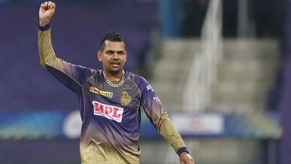 সুনীল নারাইন: মুম্বইয়ের পিচে তাঁকে ফিরিয়ে এনে এক বার দেখা যেতেই পারে। প্রয়োজনে তাঁর ব্যাট যে কথা বলে সেটা জানতে বাকি নেই নাইট সমর্থকদের।