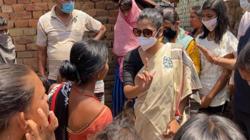 ২০১১ সালে দ্বাদশ শ্রেণির পরীক্ষায় উত্তীর্ণ হয়েছেন সায়নী। এ বারের নির্বাচনে তাঁর মূল প্রতিদ্বন্দ্বী বিজেপি-র অগ্নিমিত্রা পাল এবং সংযুক্ত মোর্চা প্রার্থী সিপিএম-এর প্রশান্ত ঘোষ।