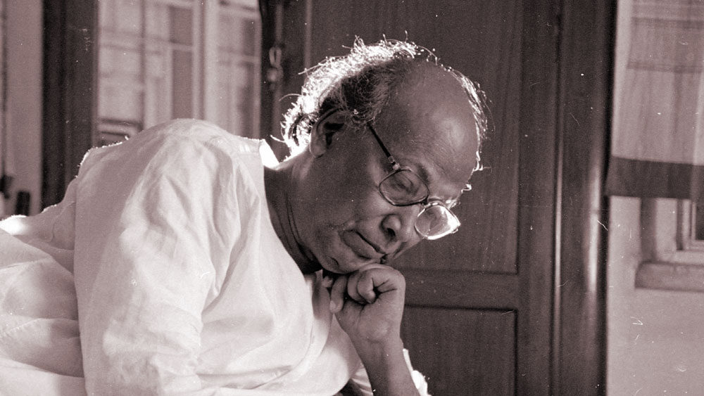 Poet Shankha Ghosh passed away, his followers mourning the death dgtl