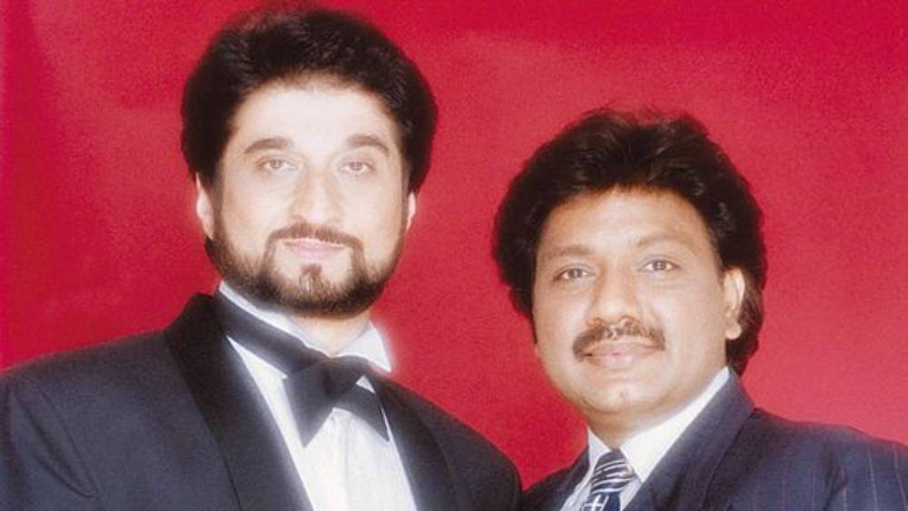 তার পরেও কাজের সুযোগের জন্য অপেক্ষা করতে হয়েছে এই জুটিকে। আটের দশক থেকে ছবিটা ক্রমশ পাল্টাতে থাকে। কাজের সুযোগ পেতে থাকেন নদীম-শ্রবণ। ১৯৮৯ সালে মুক্তি পাওয়া তিনটি ছবিতে কাজ করে এই সুরকার জুটি।