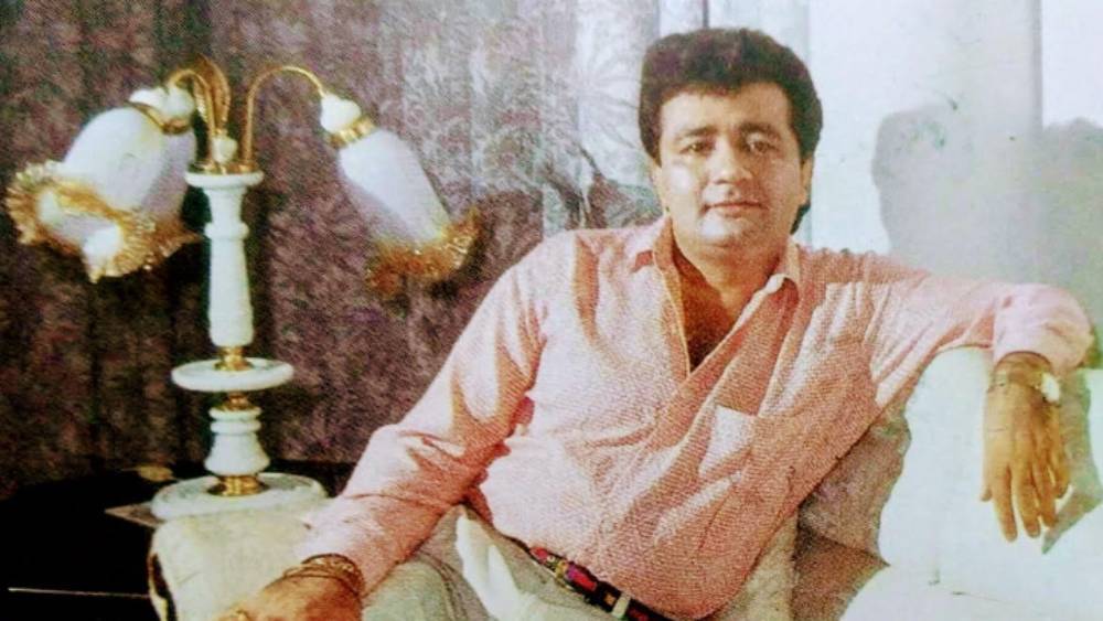  সাফল্যের পাশাপাশি এই জুটির সঙ্গী হয়েছে বিতর্কও। উঠেছে সুর চুরির অভিযোগ। ১৯৯৭ সালে নদীম জড়িয়ে পড়েন গুলশন কুমার হত্যারহস্যে। অভিযোগ ছিল, দাউদ ইব্রাহিমের ডি কোম্পানির সঙ্গে ষড়যন্ত্র করেছিলেন নদীম। কিন্তু পরে তিনি অভিযোগ থেকে মুক্তি পান।