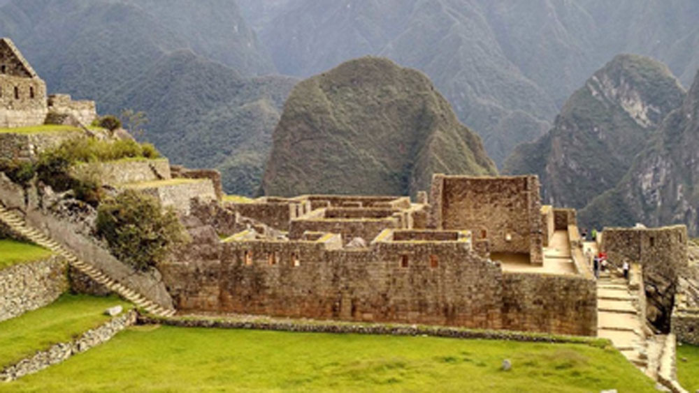 পঞ্চদশ শতকের আমেরিকার সবচেয়ে বড় সাম্রাজ্য ছিল ইনকাদেরই। ইকুয়েডর থেকে চিলি পর্যন্ত ৫ হাজার কিলোমিটার এলাকায় ছড়িয়ে ছিল এই সভ্যতা।