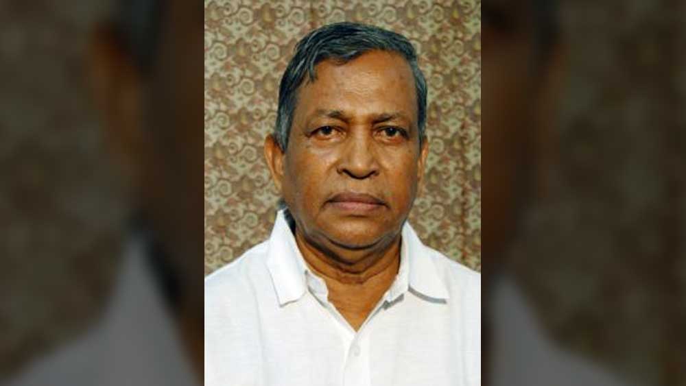 এ ছাড়াও কলকাতায় চারটি বাড়ির কথা হলফনামায় উল্লেখ করেছেন পরেশ। এর মধ্যে ১৯৯৫ সালে প্রথমটি এবং বাকি তিনটি তিনি কিনেছিলেন ২০০৩ সালে। বর্তমানে চারটি বাড়ির মোট বাজারদর প্রায় ৩২ লক্ষ টাকারও বেশি।