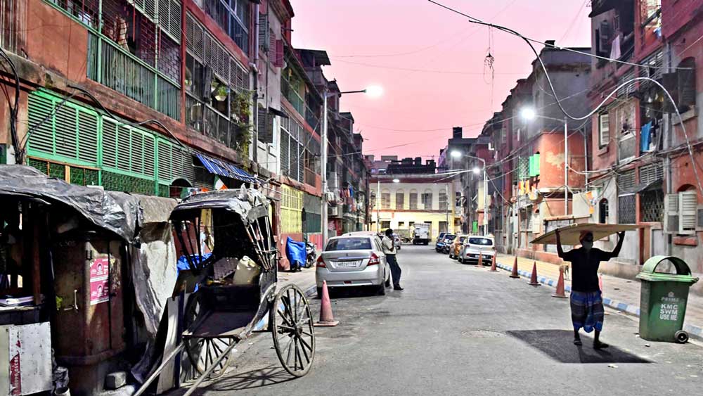 শুনশান: ভোটের আগের দিন বো ব্যারাক চত্বর। বুধবার।