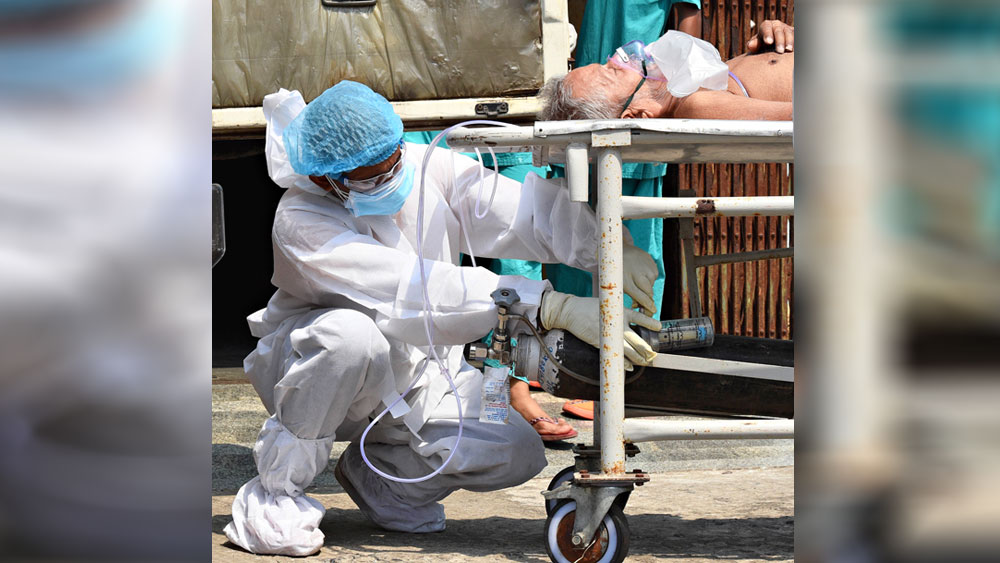 coronavirus in Kolkata: A Oxygen cylinder prices 70000 high 