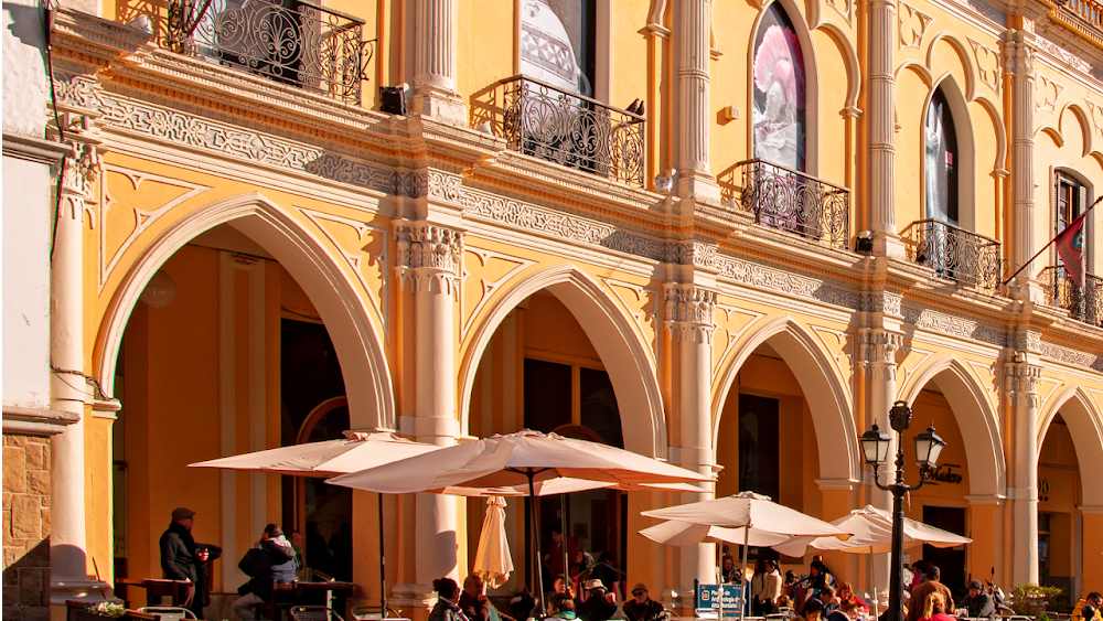 আর্জেন্টিনার সাল্টায় মিউজিয়াম অব হাই অলটিটিউট আর্কিওলজি-তে সংরক্ষিত রয়েছে মমিগুলি। সাল্টাও এক সময় ইনকা সাম্রাজ্যের অধীন ছিল। ক্ষয় রোধ করতে ওই একই শুষ্ক এবং ঠান্ডা আবহাওয়া তৈরি করা হয়েছে মমিগুলির কক্ষে। ২০০৭ সাল থেকে পর্যটকদের জন্য খুলে দেওয়া হয় এই জাদুঘর।