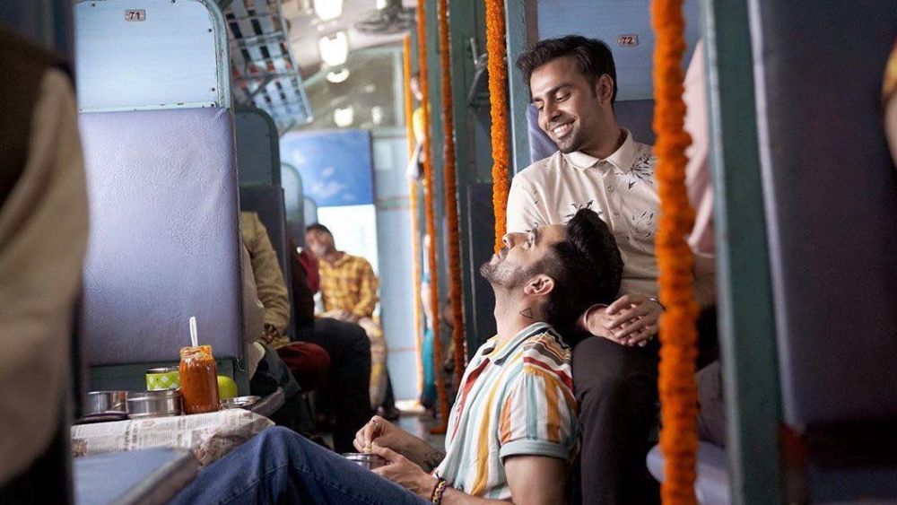 শুধু ইউটিউব কিংবা ওটিটি প্ল্যাটফর্মেই নয়, জিতু সুযোগ করে নিয়েছেন ছবিতেও। আয়ুষ্মান খুরানার সঙ্গে ‘শুভ মঙ্গল জাদা সাবধান’-এ দেখা গিয়েছে তাঁকে। এ ছাড়া ‘গন কেশ’, ‘চমন বাহার’-সহ আরও দু’টি ছবি করেছেন।