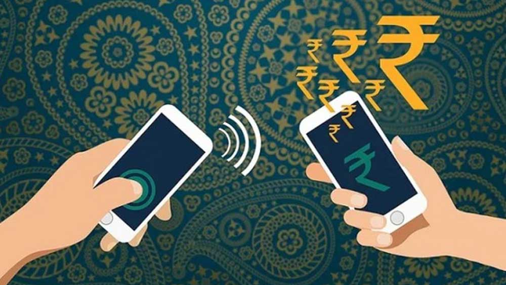ভারতের প্রথম ডিজিটাল মূদ্রা ই রুপি। পরিষেবা প্রদানকারী এবং গ্রাহকের মধ্যে দ্রুততম লেনদেন নগদেই সম্ভব— এই ধারণা রয়েছে অনেকেরই। ই রুপি স্পর্শ এড়িয়ে মুহূর্তের মধ্যে একই সুবিধা দেবে দুই পক্ষকে। অথচ এখানে নগদ অর্থের কোনও প্রয়োজন পড়বে না।