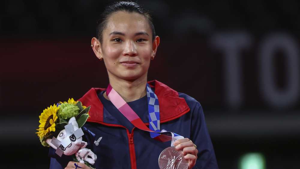 রুপোর পদক নিয়ে তাই জু