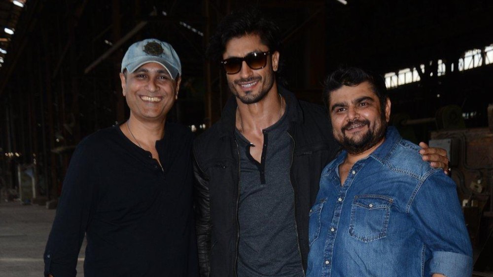 এর পর তিনি ইউনিভার্সিটি অব সার্দান ক্যালিফোর্নিয়া থেকে ছবি পরিচালনা নিয়ে পড়াশোনা করেন। বছর দু’য়েক ইন্ডাস্ট্রি থেকে সম্পূর্ণ দূরে থাকার পর দেশে ফিরে ফের ২০১২ সালে তিনি কাজে হাত লাগান।